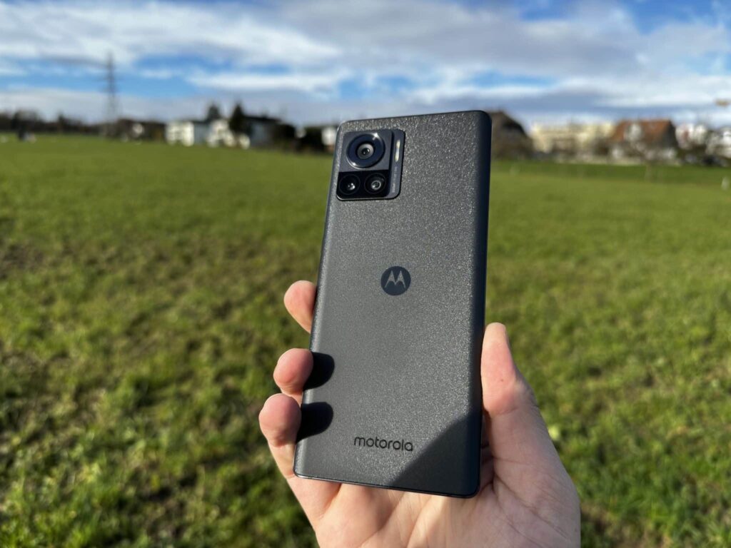 Das Motorola edge 30 Ultra